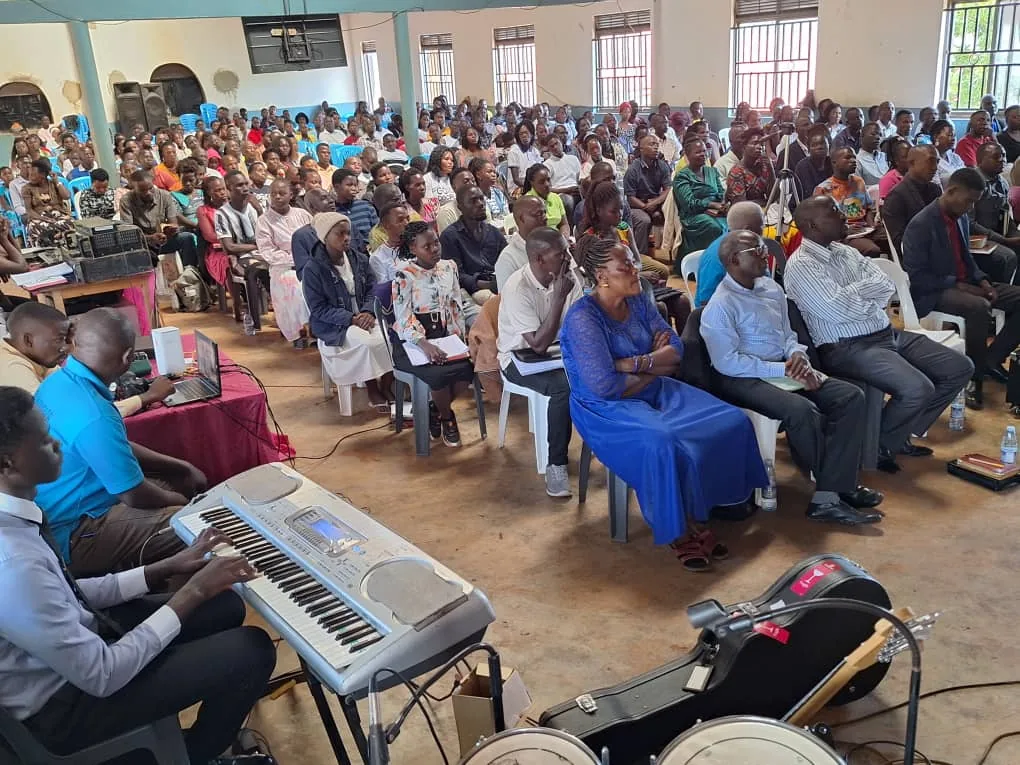 A musician playing before the congregation