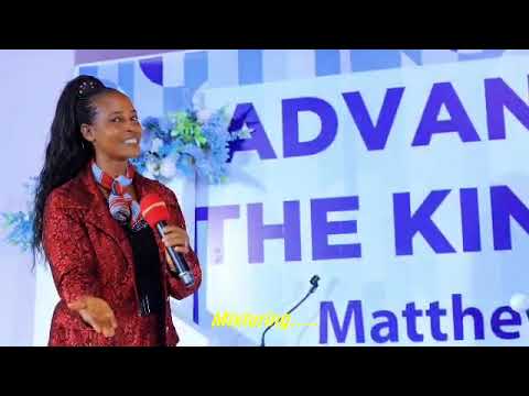 Joy Kitondekigya singing Totabikiriza