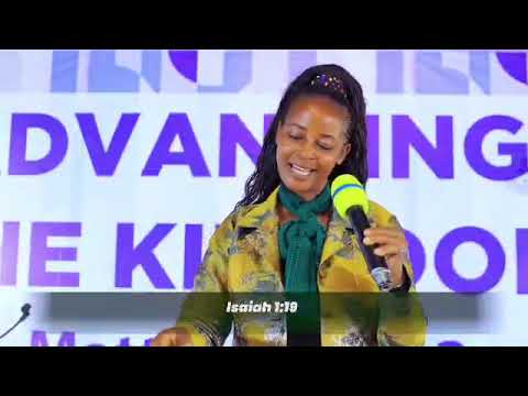 Joy Kitondekigya singing Yongerayo Enjiri